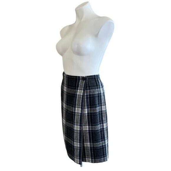 HERMAN GEIST Plaid Wool Blend Wrap Mini Skirt Size 12 - Picture 1 of 9